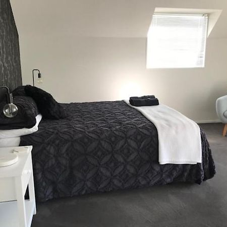 Home By Hagley Park Christchurch Exterior foto